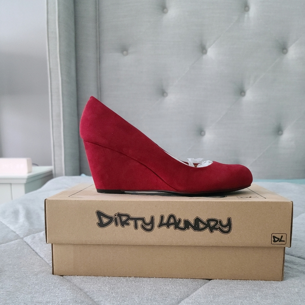 Dirty Laundry Chinese Laundry Qedge Pumps